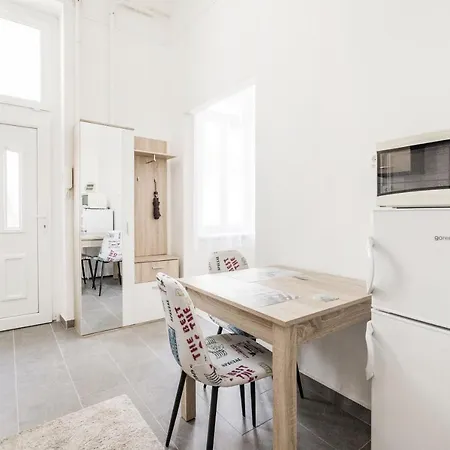 Apartment Lovely In The Heart Of *